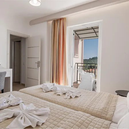 Dimi Villa *